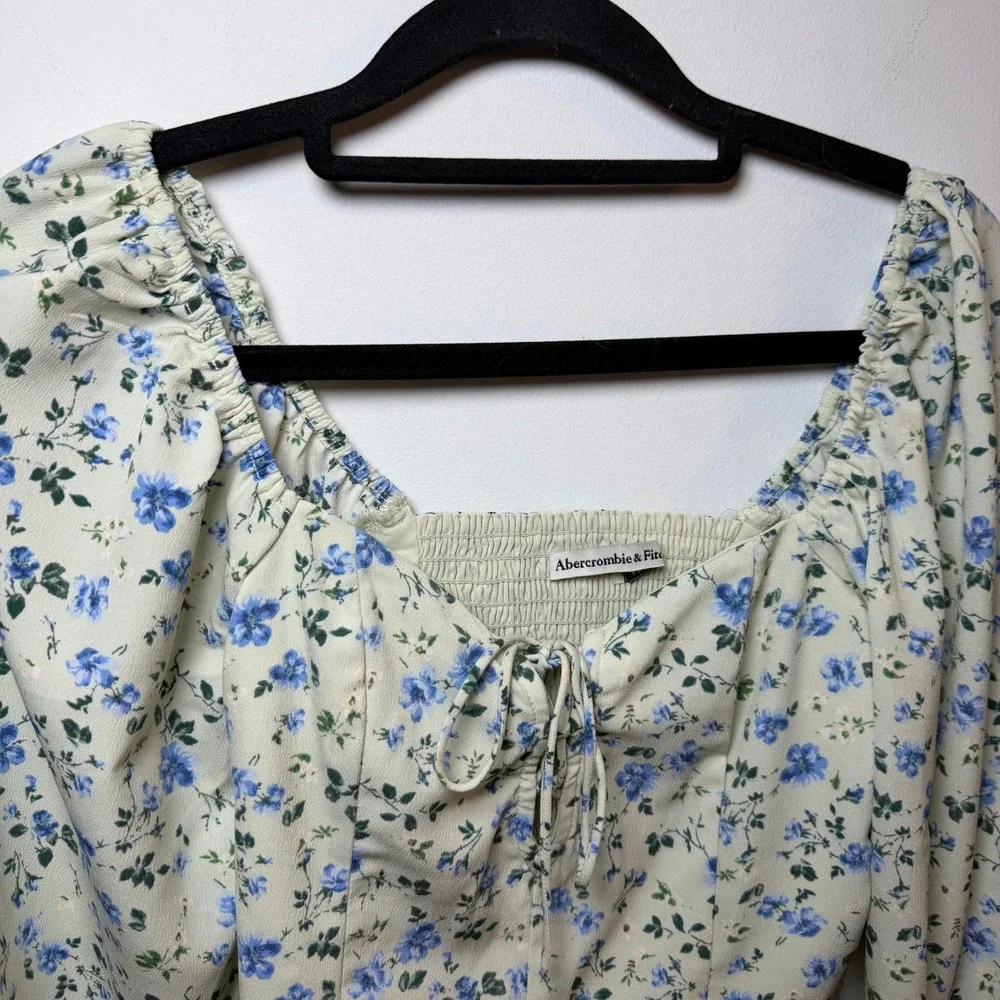 Abercrombie  Puff Sleeve Top Sz XXS Green Floral Tie Boho Cottagecore Sweetheart